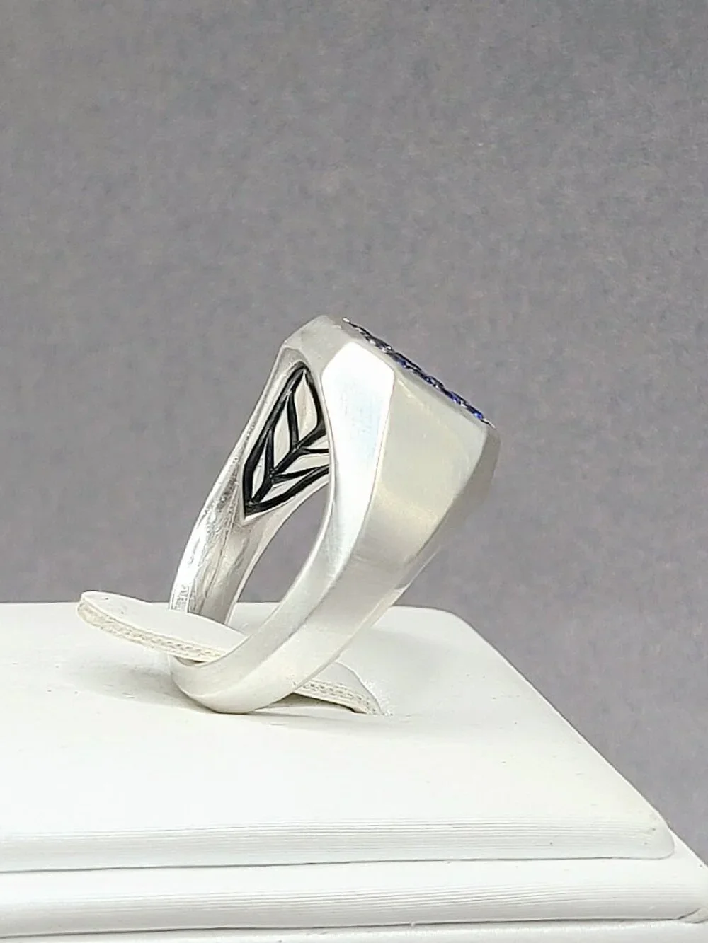 David Yurman Streamline Signet Ring w/ Blue Sapphires - 14mm - Size 9